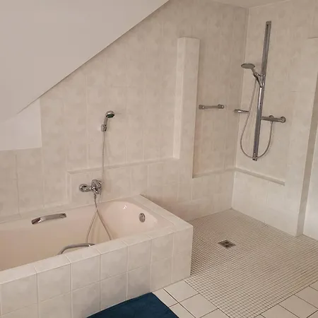 Grosses Haus Mit Garten, Sauna, Fluegel, Kamin Uvm